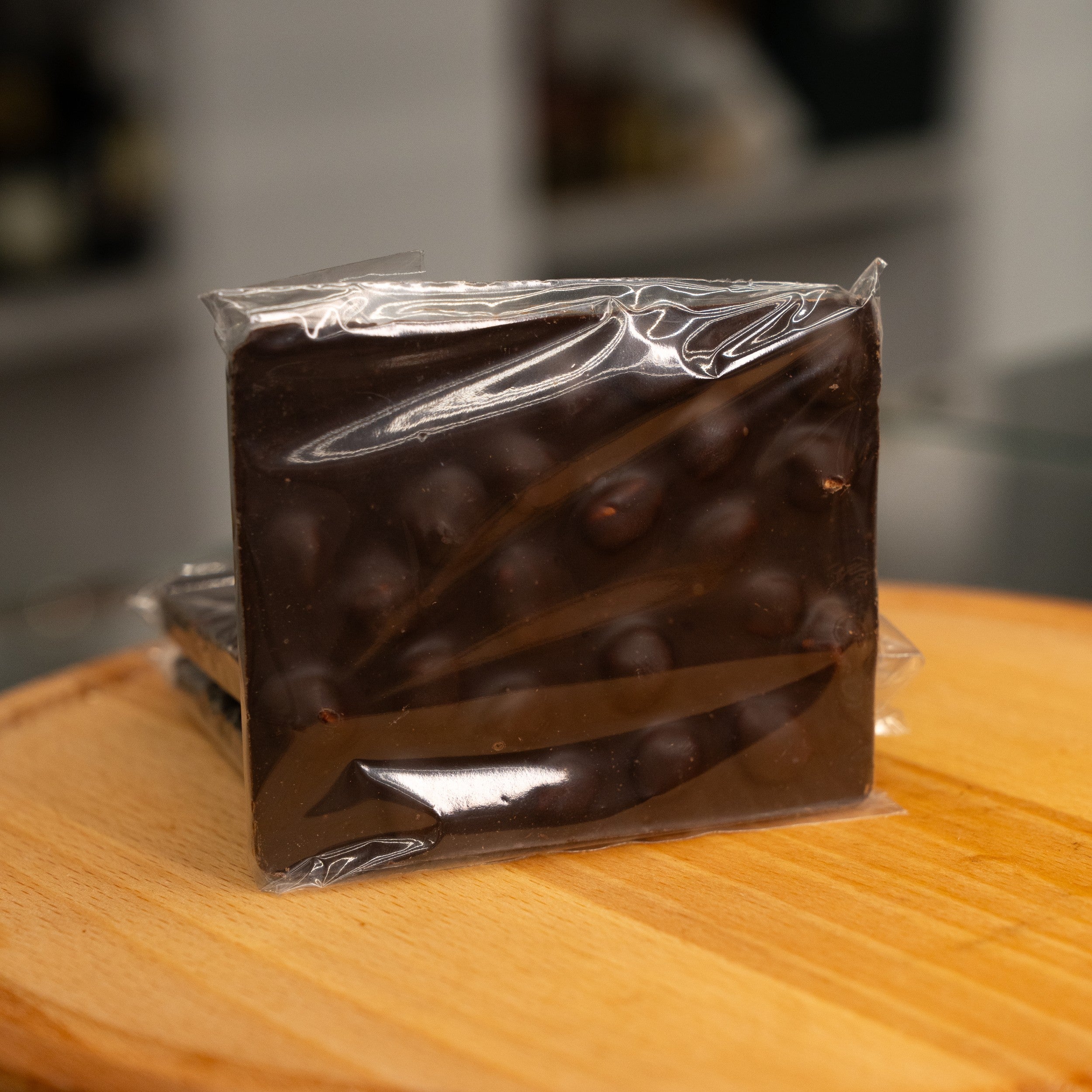 Czekolada gorzka z orzechem laskowym ok. 100 g